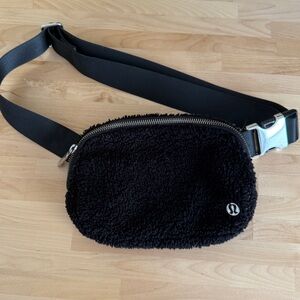 Lululemon Everywhere Fleece Belt Bag Crossbody Bag